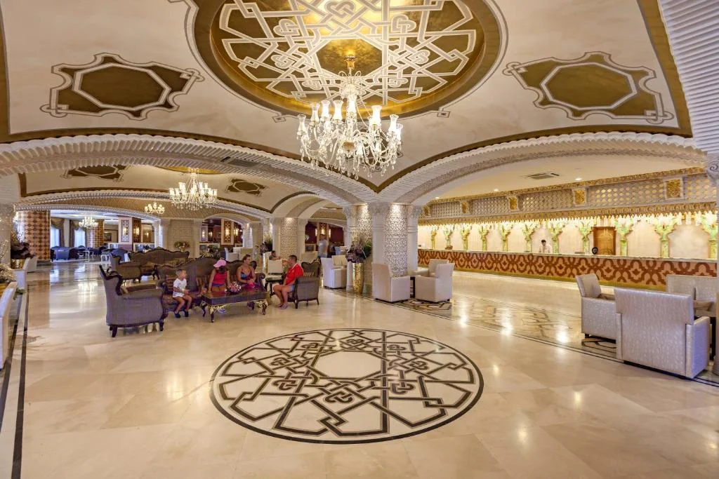 Royal Alhambra Palace - Fotoja 9