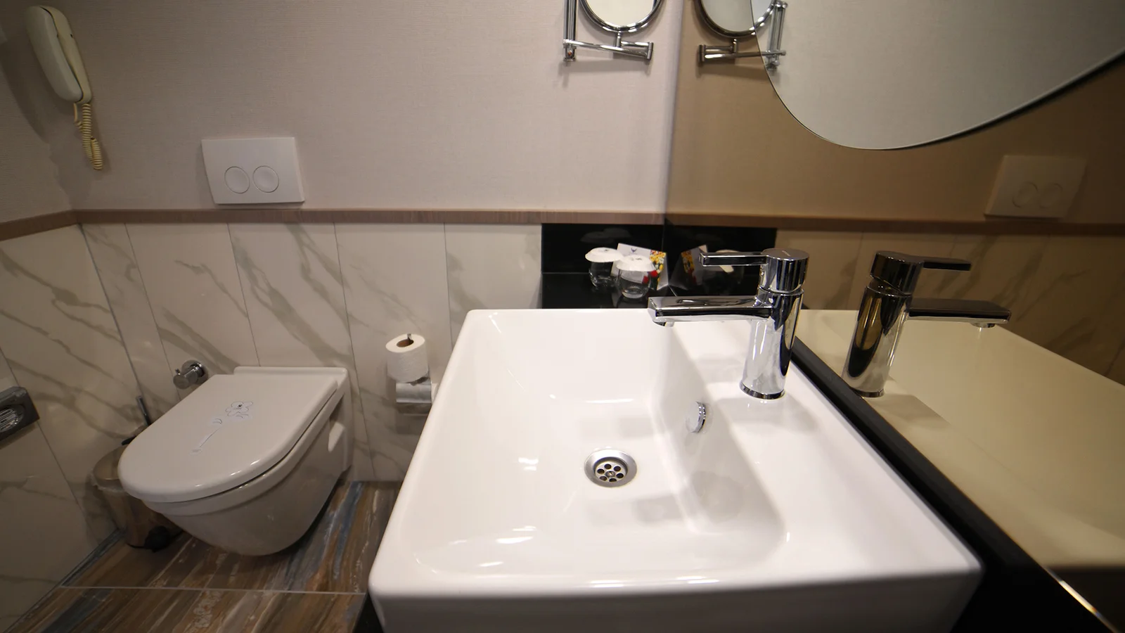 Royal Wings - Fotoja 8