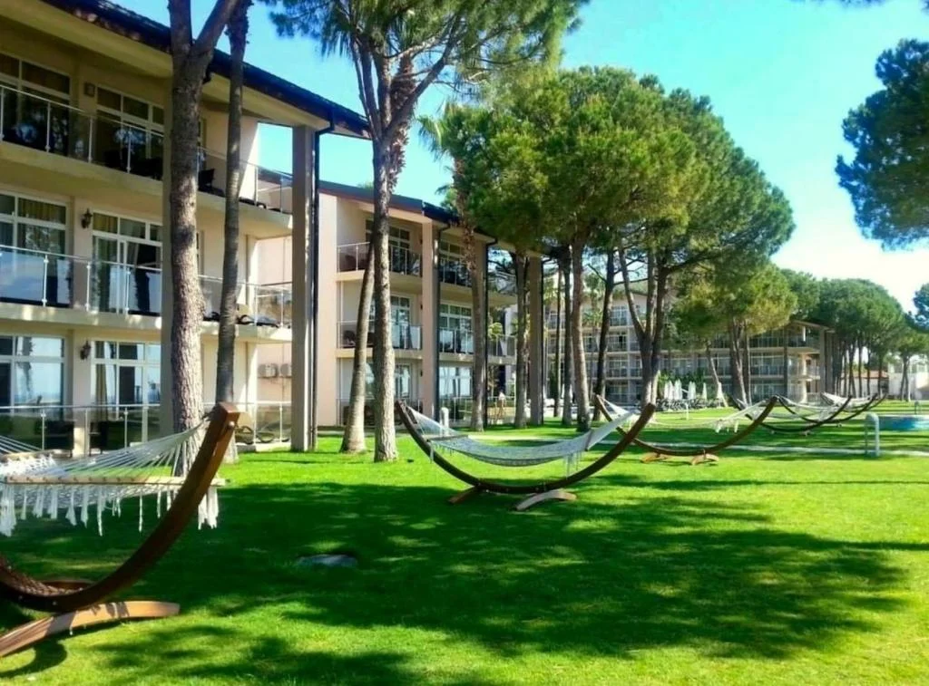 Dobedan World Palace Hotel