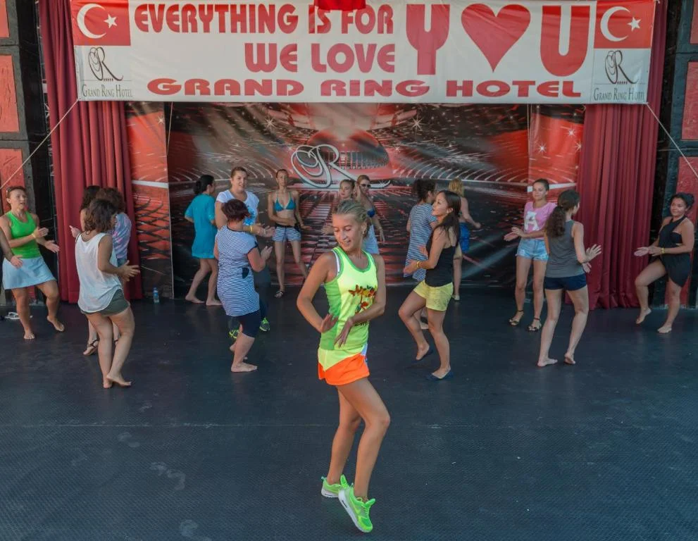 Grand Ring Hotel - Fotoja 4